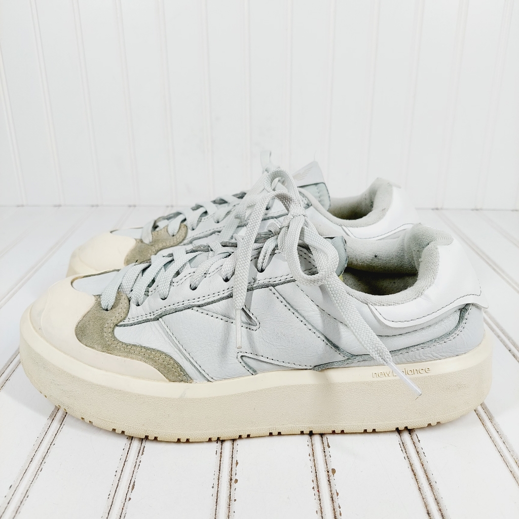 New Balance’s Ct302 Off White Leather Lace Up Athleisure Running Sneakers H650